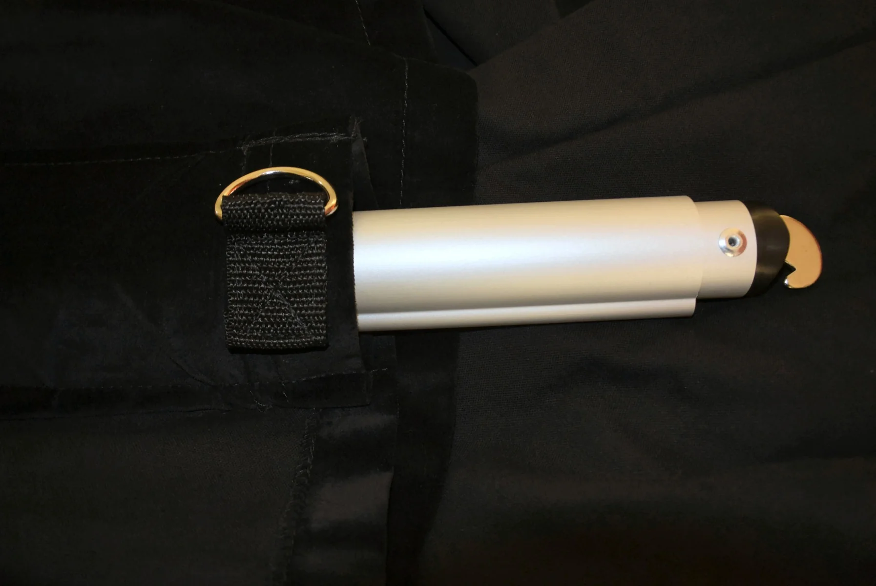3m x 3m black cotton velvet drape 365gsm Fire Retardant - Image 3