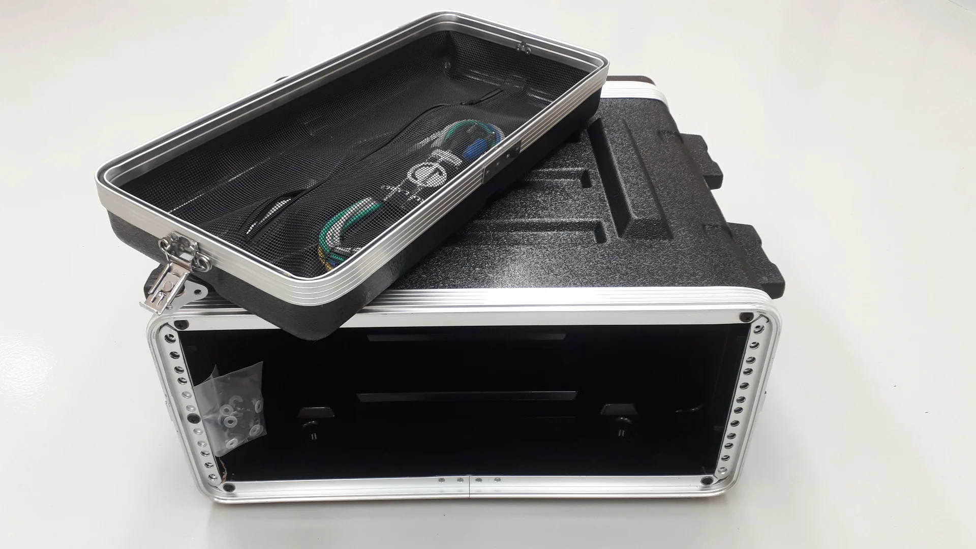 ABS 4RU 19"  amplifier case - Image 4