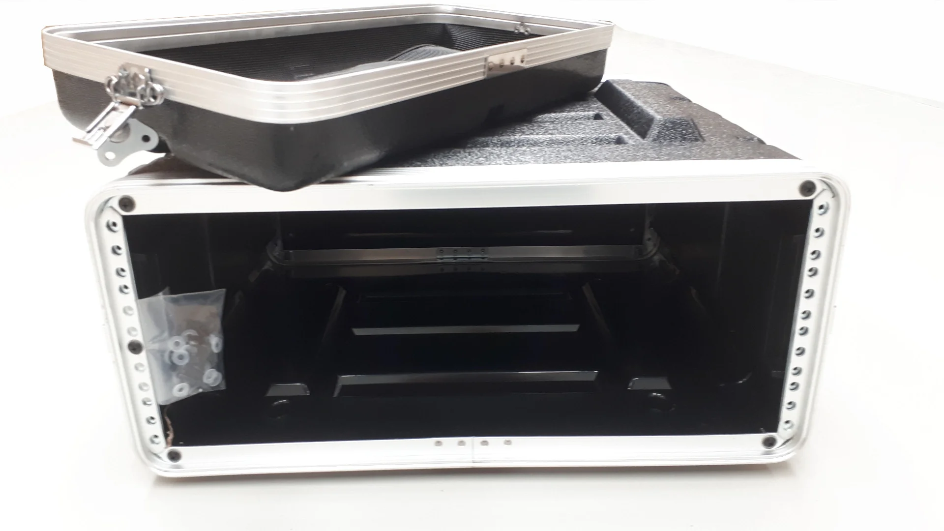 ABS 4RU 19"  amplifier case - Image 5