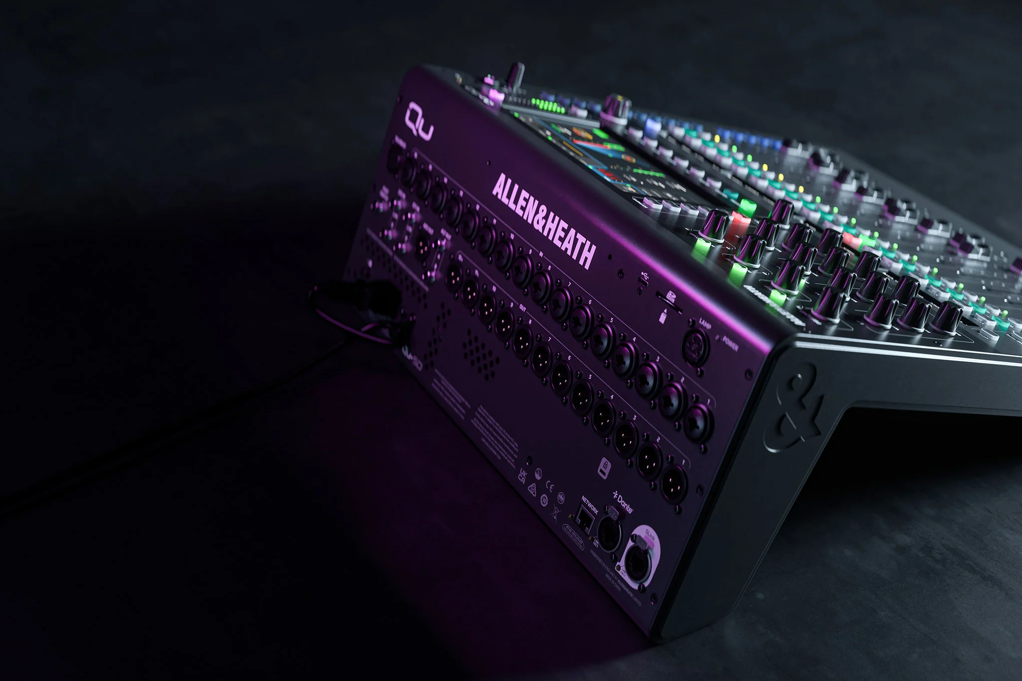 Allen & Heath QU-7 QU 32ch 96kHz mixer, 33 faders, 32/20 local I/O, 6FX - Image 8