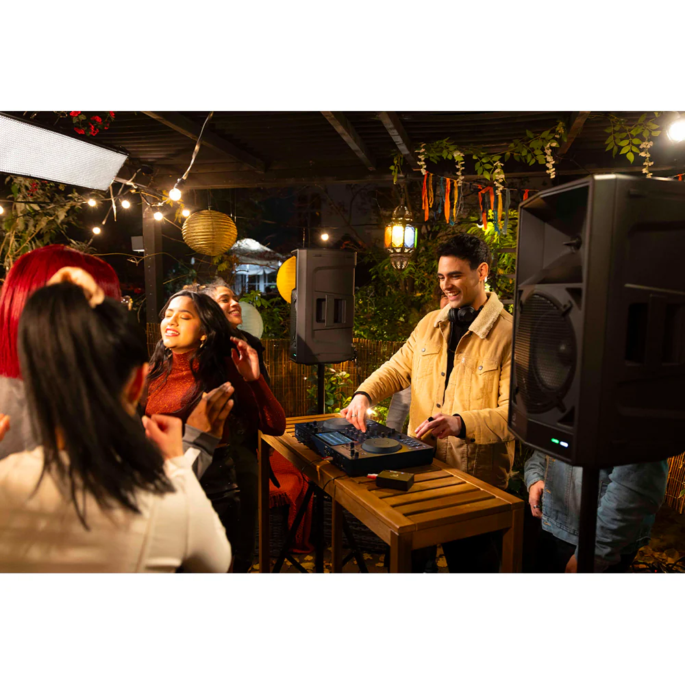 AlphaTheta OMNIS-DUO Portable all-in-one DJ system - Image 4