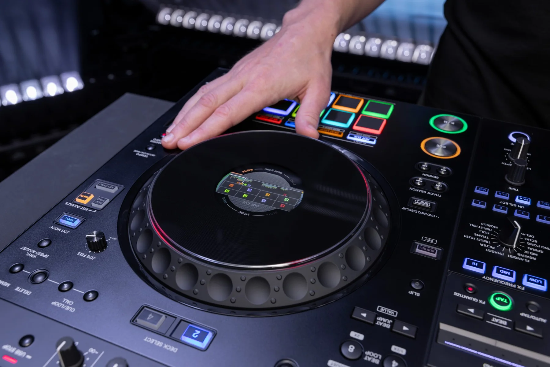 AlphaTheta XDJ-AZ 4-Channel All-In-One Standalone DJ Controller - Image 10
