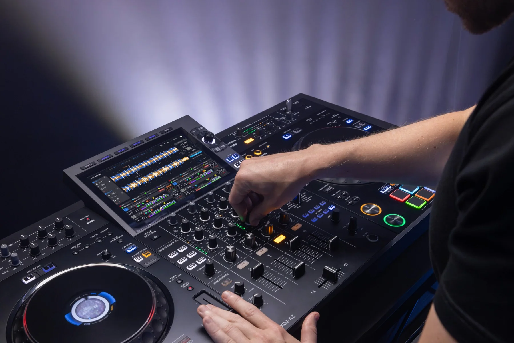 AlphaTheta XDJ-AZ 4-Channel All-In-One Standalone DJ Controller - Image 14