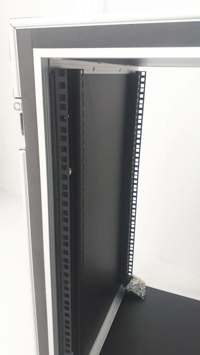 CaseToGo 16RU Spaces 19" rack anti-shock case with castors - Image 4