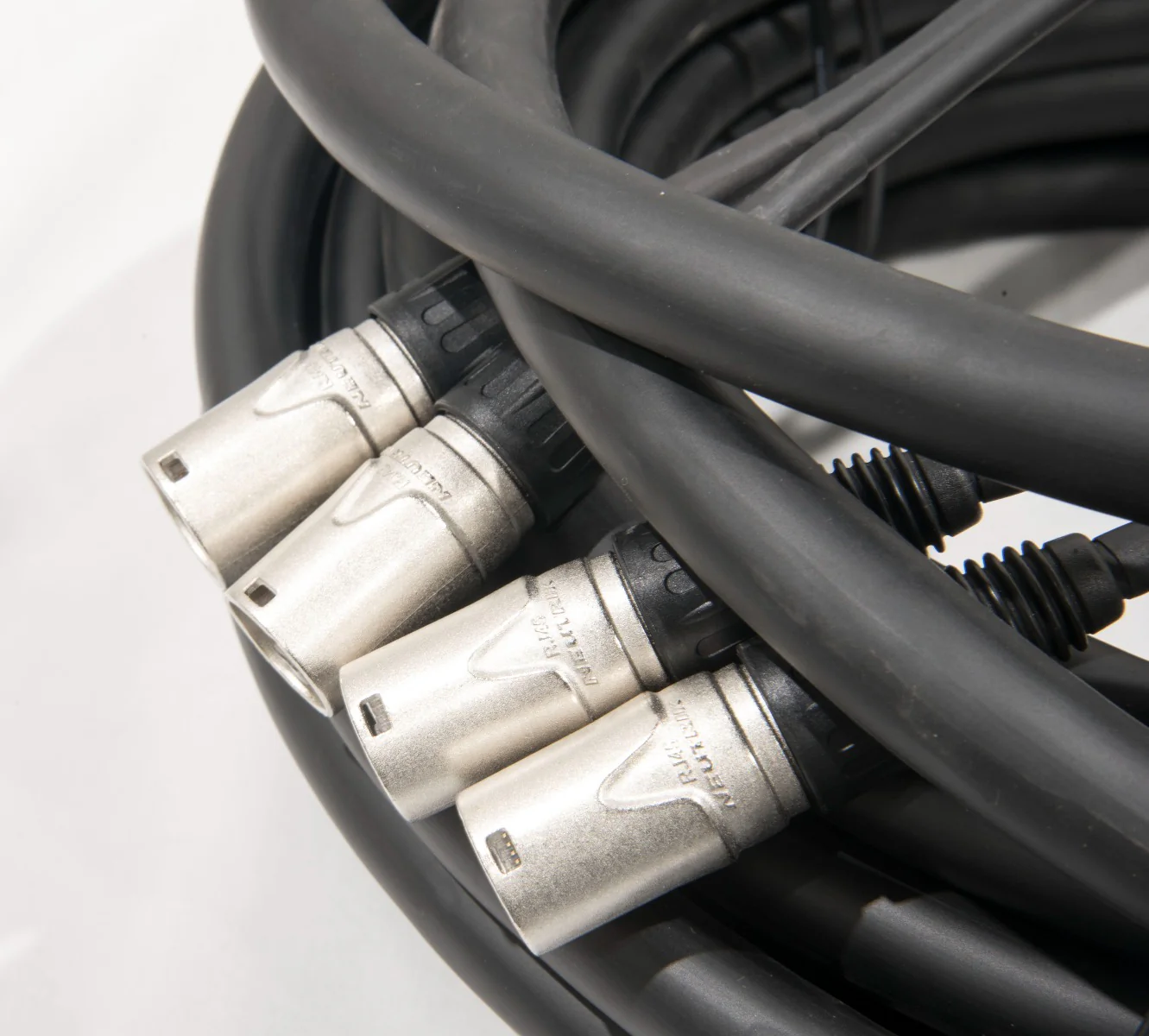DUAL CAT6 20m cable with Neutrik RJ45 connectors - Image 3