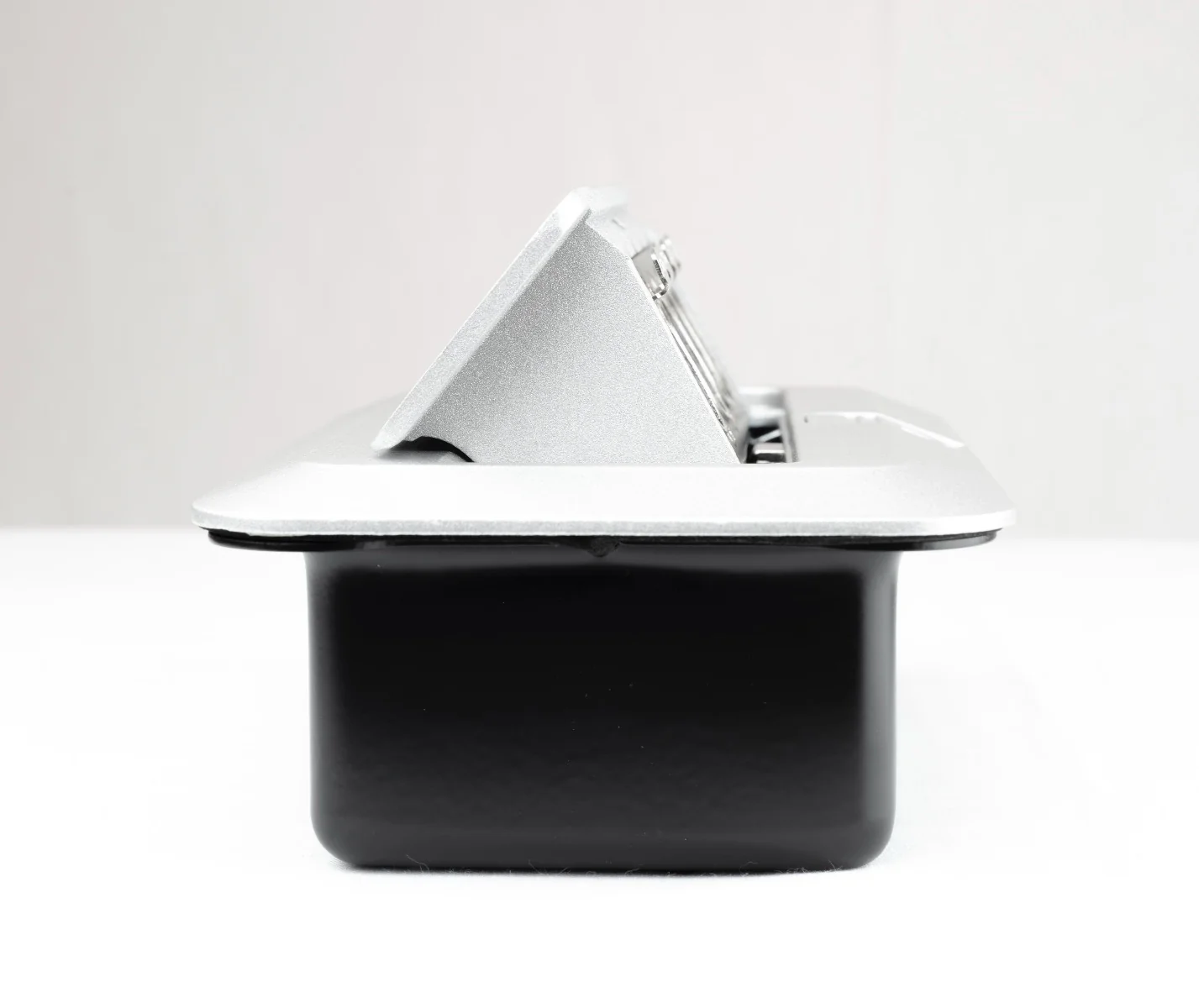 Floor Box with 4x XLR Female Connectors - Image 5