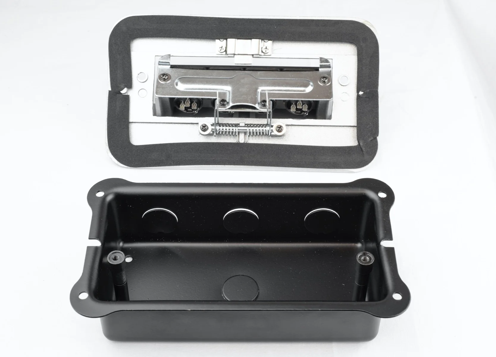 Floor Box with 4x XLR Female Connectors - Image 6