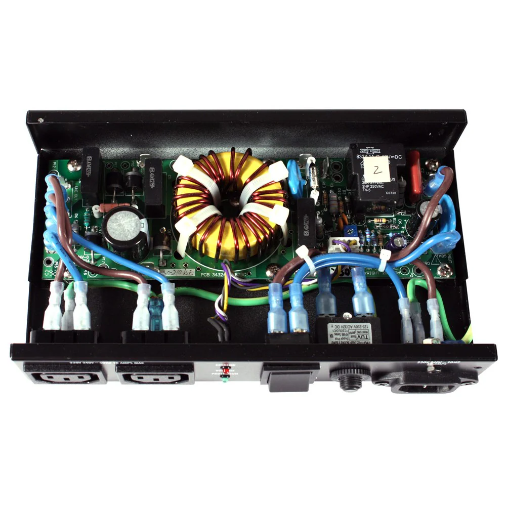 FURMAN AC-210AE POWER CONDITIONER COMPACT - Image 3