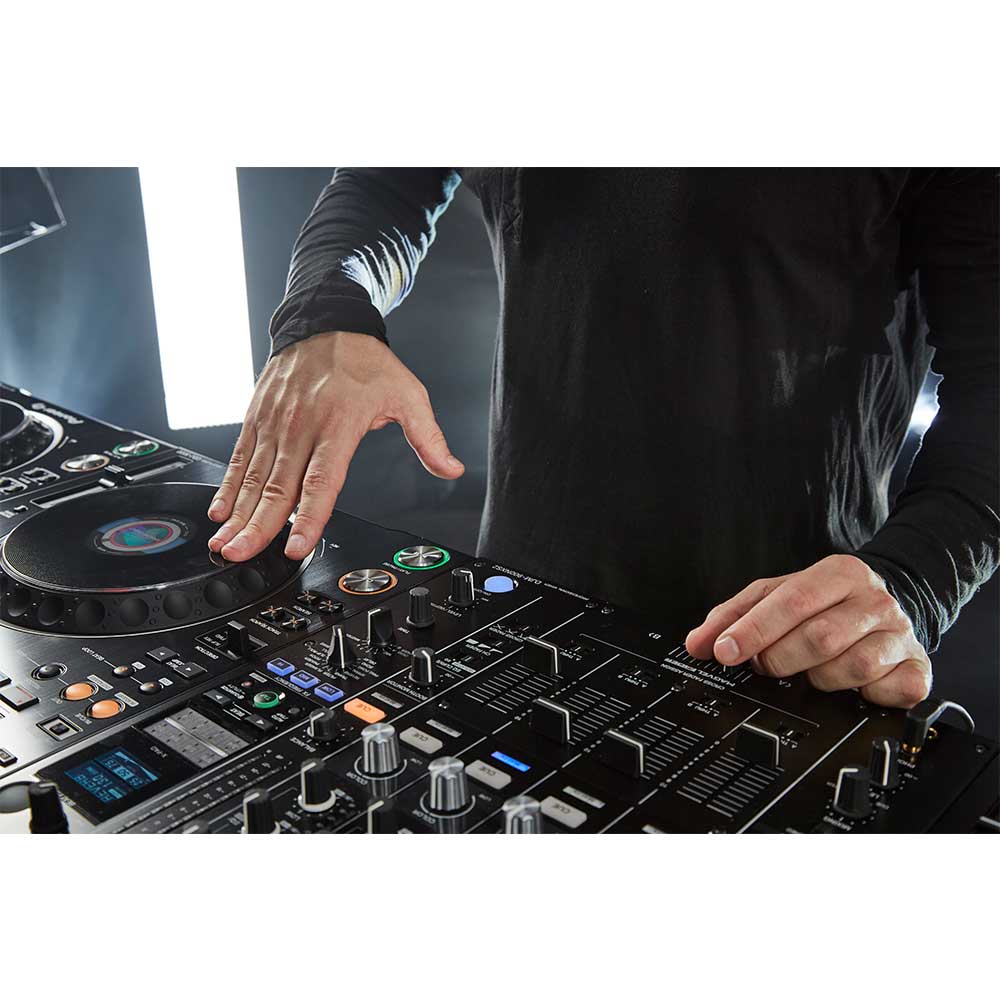 Pioneer DJ Club Pack – CDJ-3000 Media Players with DJM-A9 Mixer - Image 17
