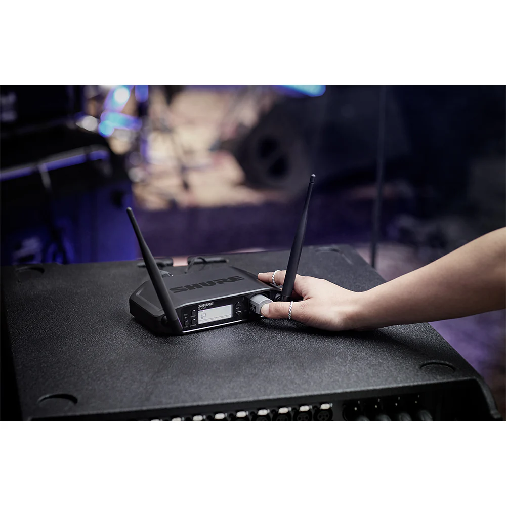 SHURE GLXD24+ SM58 WIRELESS DIGITAL HANDHELD SYSTEM: 2.4GH and 5.8GHz - Image 2