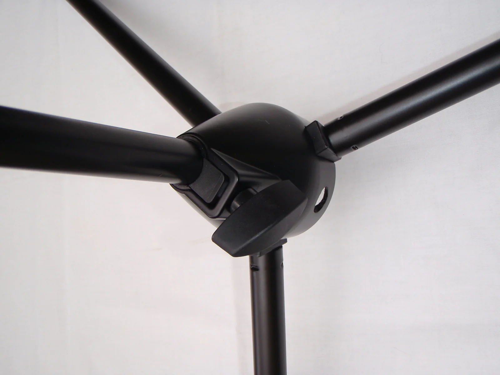 Soundking DD066B short microphone stand adjustable boom - Image 3