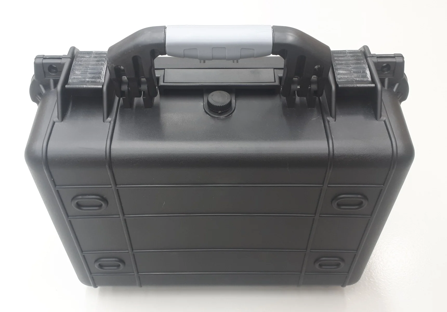 Utility ABS waterproof protective storage hard case with purge valve 37x26x15cm - Image 4