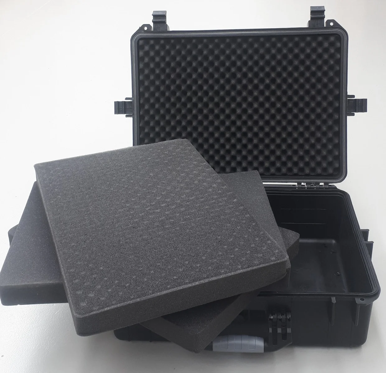 Utility ABS waterproof protective storage hard case with purge valve 50x35x19cm - Image 7