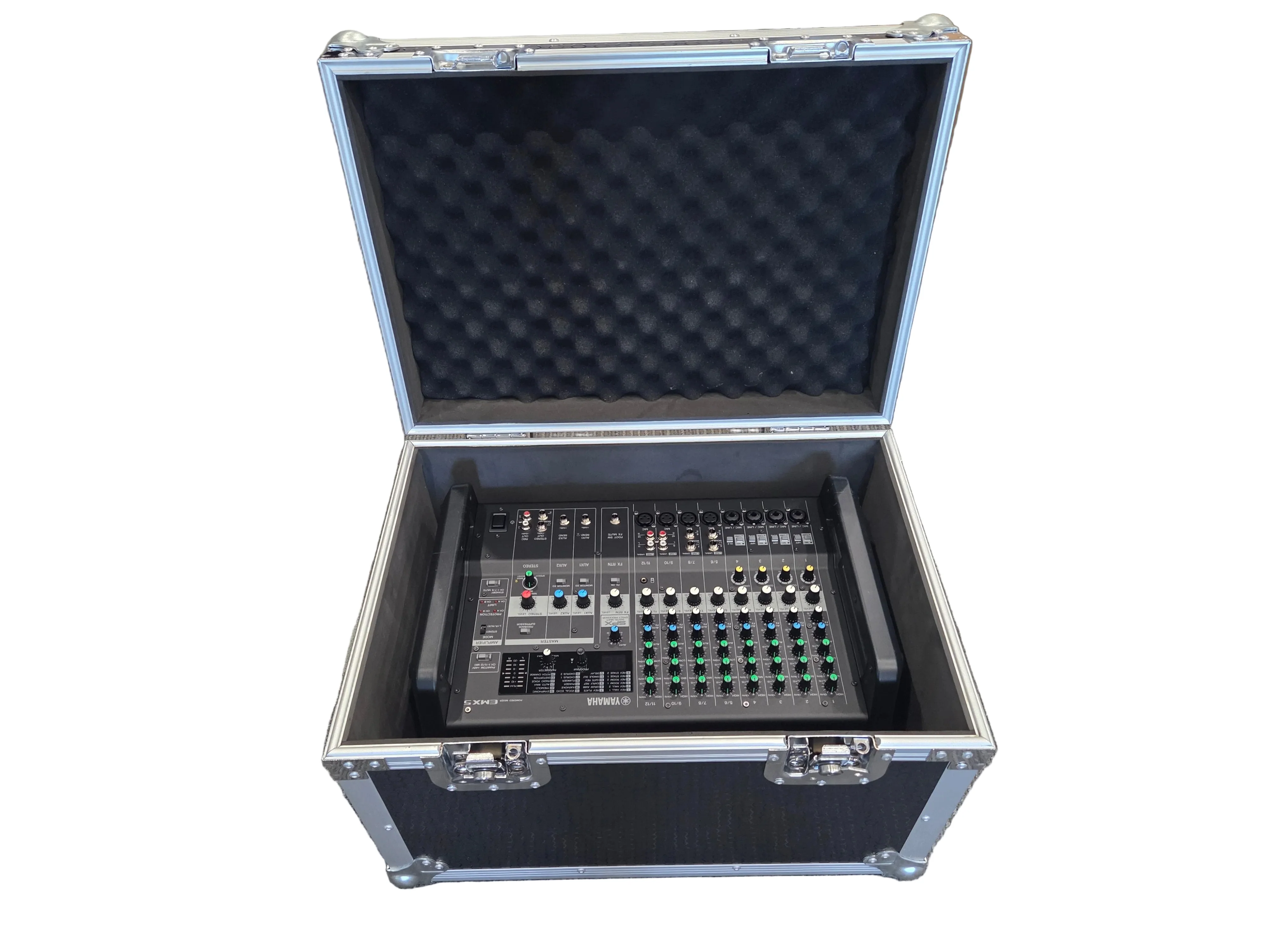 YAMAHA EMX5 WITH FLIGHT CASE 12 CHANNEL POWERED MIXER - Image 3